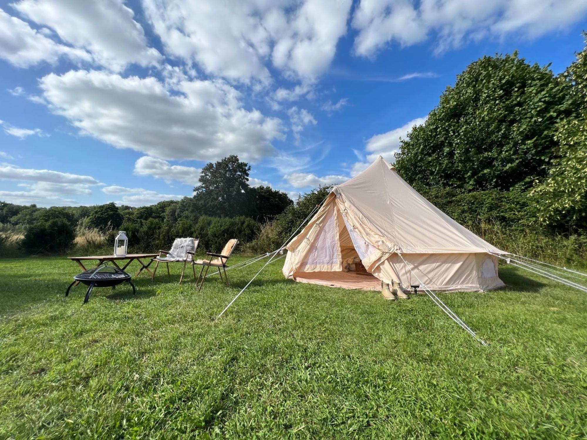 Bell Tent 4M Fossewold Farm Camping Moreton-in-Marsh Kültér fotó
