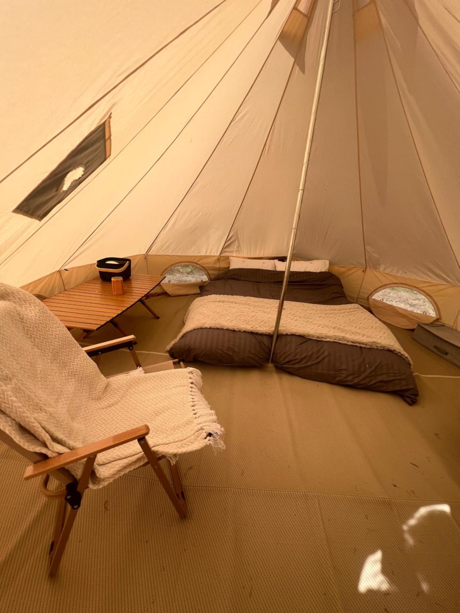 Bell Tent 4M Fossewold Farm Camping Moreton-in-Marsh Kültér fotó