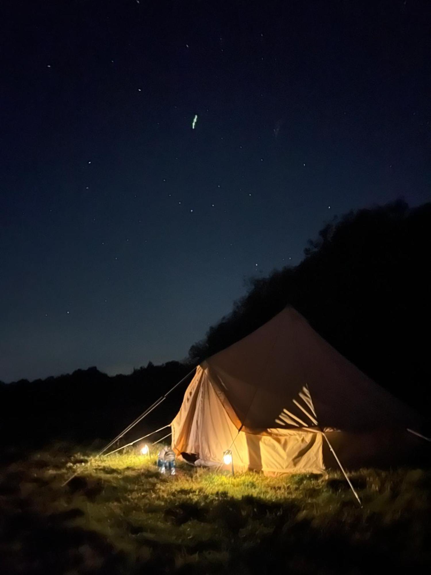 Bell Tent 4M Fossewold Farm Camping Moreton-in-Marsh Kültér fotó