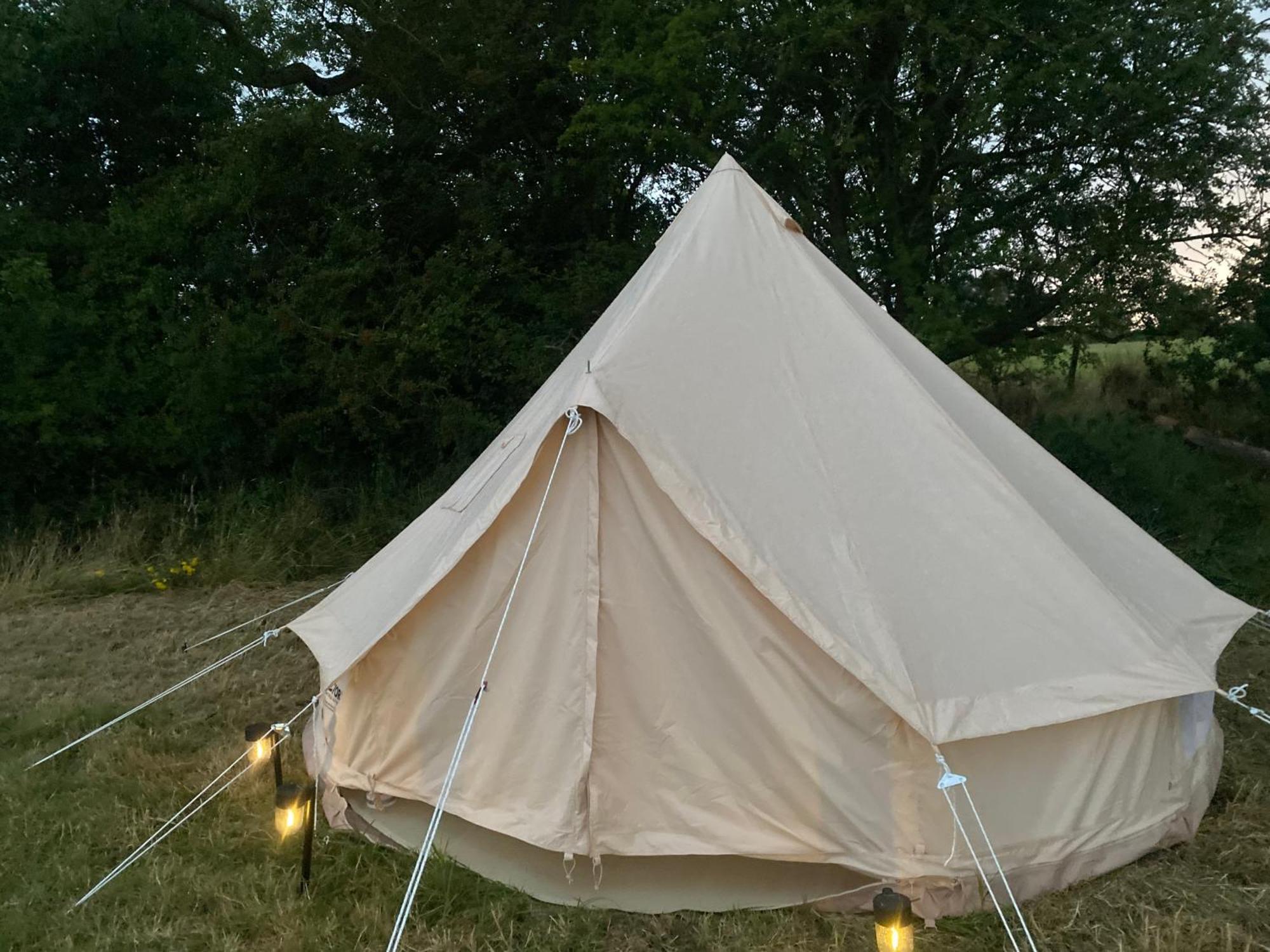 Bell Tent 4M Fossewold Farm Camping Moreton-in-Marsh Kültér fotó